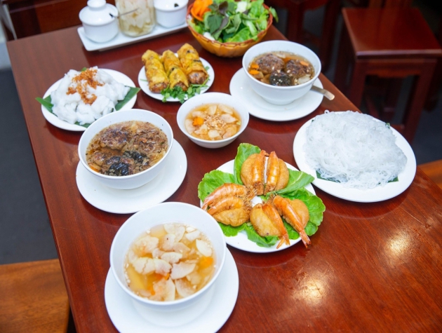 Bún Chả Truyền Thống Trong Lòng Hà Nội